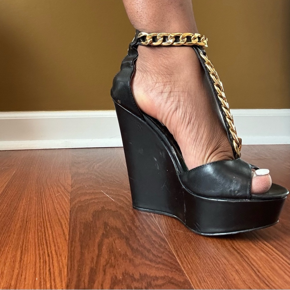 Steve Madden Black Gold Chain Platforms
